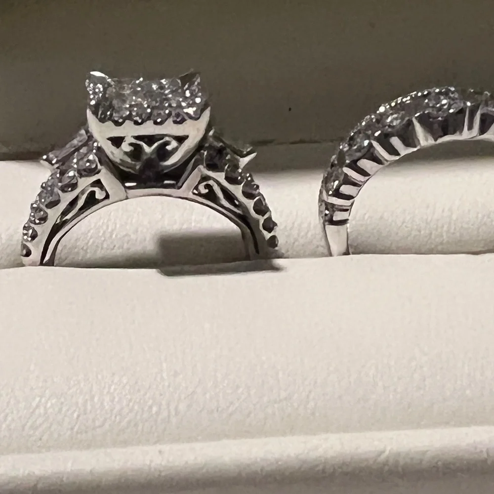 Wedding Rings - Picture 1 of 2